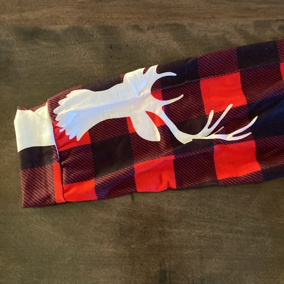 NWT Kids Cozy winter inspired plaid PJs - Picture 3 of 5